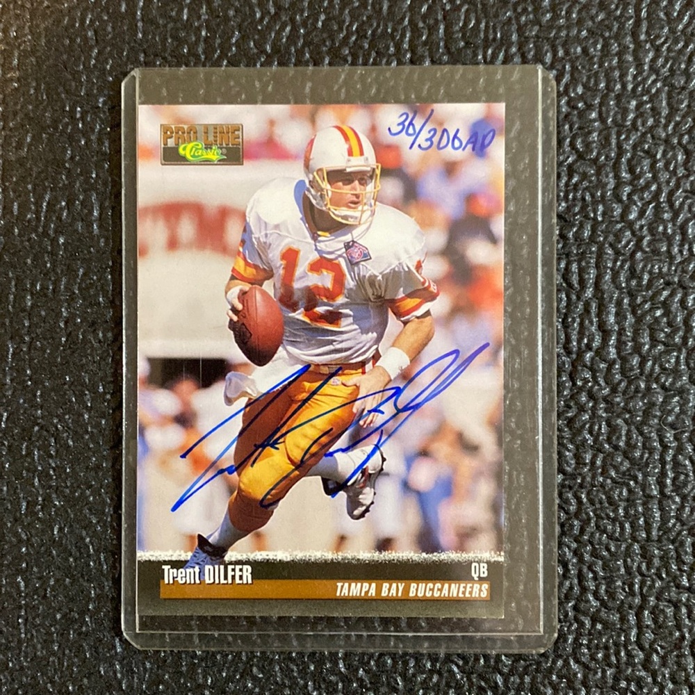 Trent Dilfer autographed football card. Number 36 of 306. Pro Line Classic.